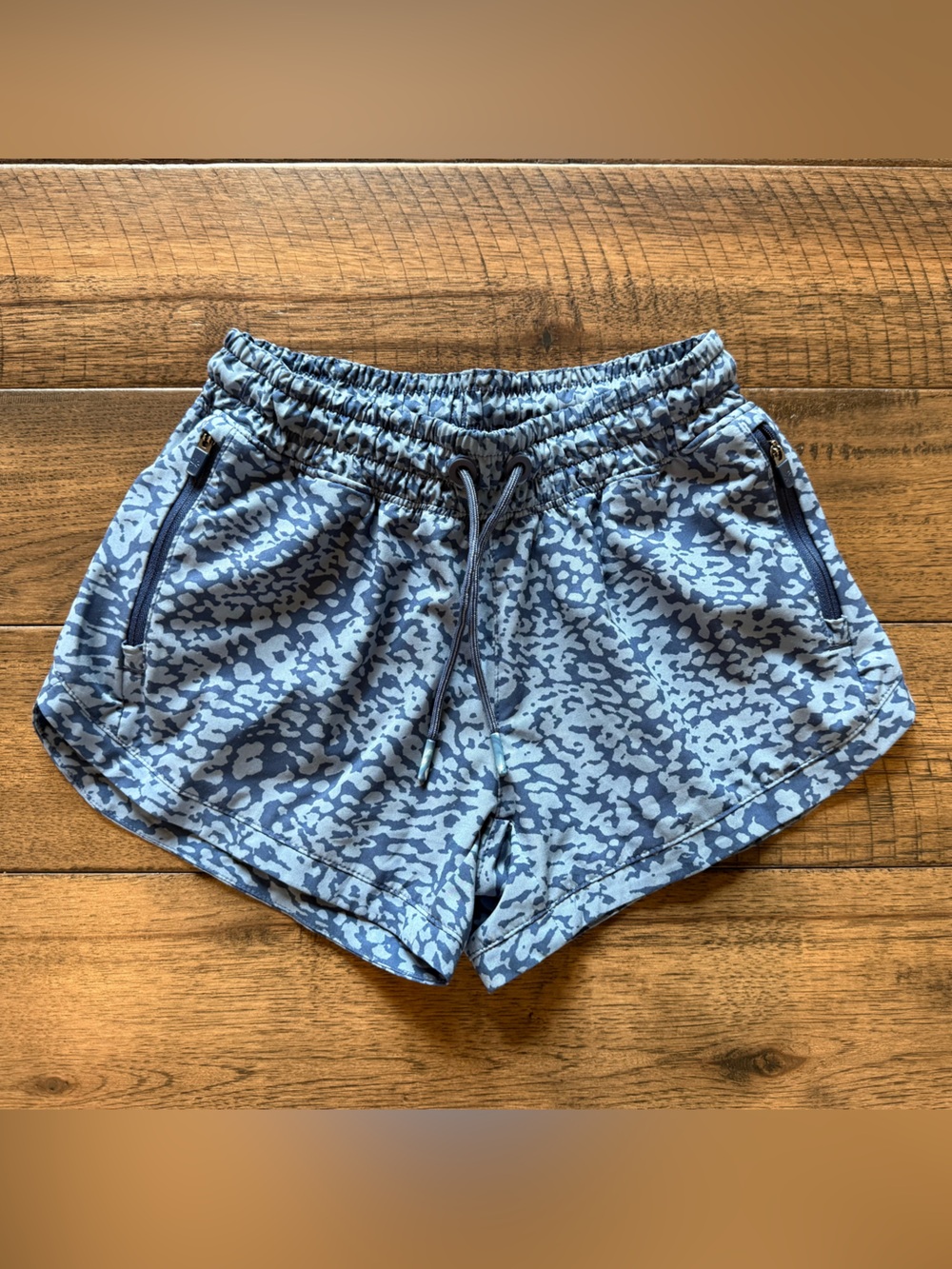 Athleta Girl Blue Printed Athletic Shorts M/8-10